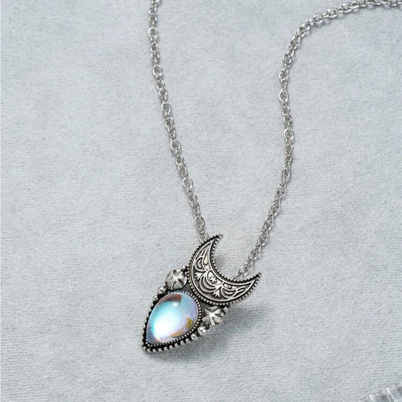 Moonstone & Water-drop Charm Necklace - Picture 2 of 3